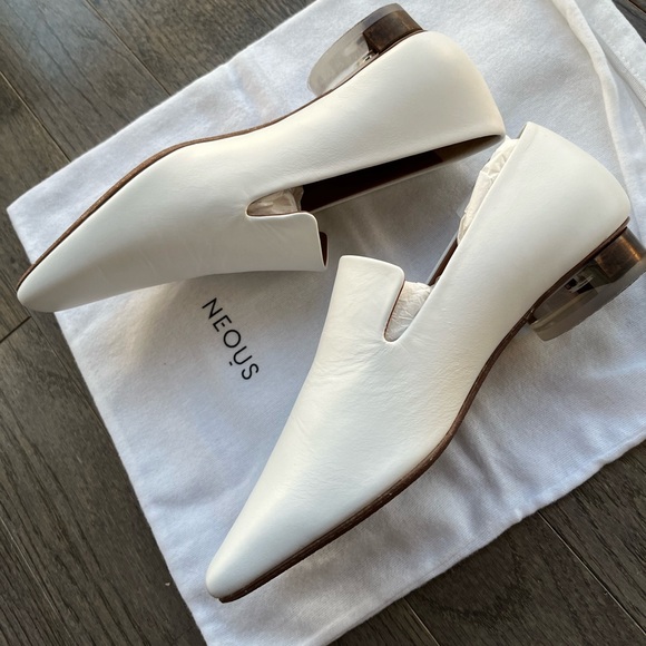 Neous Shoes - NIB Neous white flat transparent heel size 37